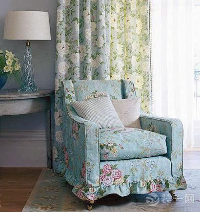 客厅软装搭配之窗帘与沙发巧妙对话